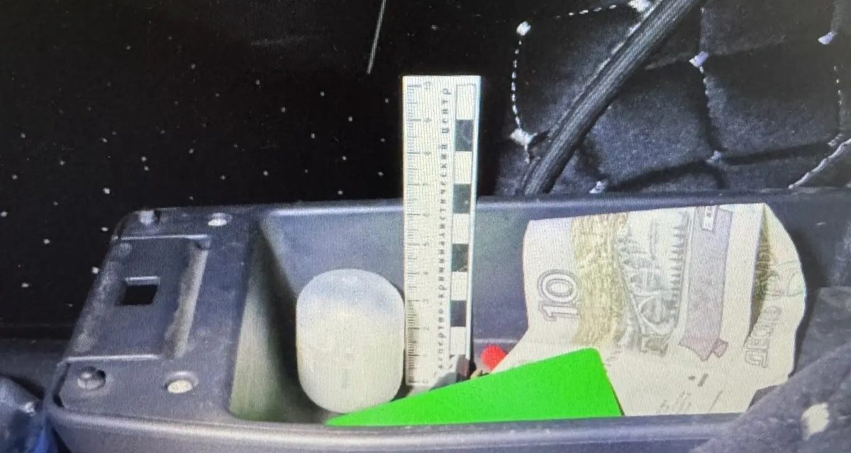 В Чапаевске мужчина из федерального розыска показал чужой паспорт — у него изъяли свыше 1,6 килограмма наркотиков